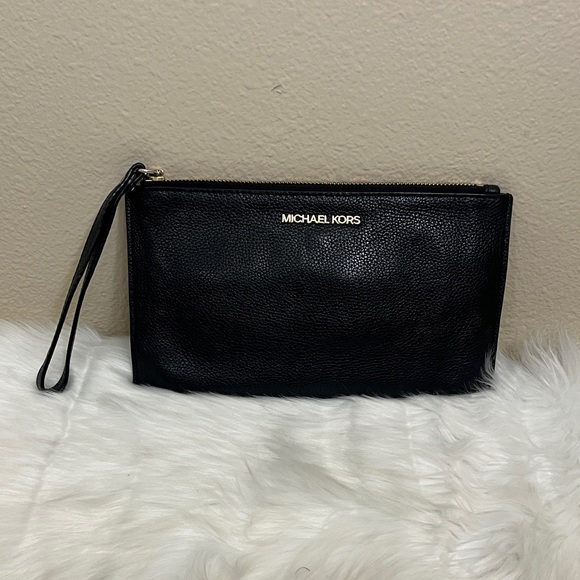 Michael Kors Handbags - Michael Kors Black Pebbled Leather Wristlet